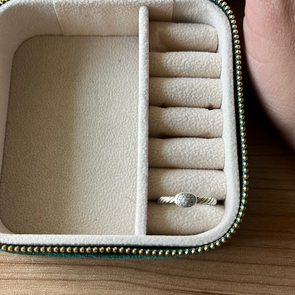 David Yurman Ring - Picture 3 of 6